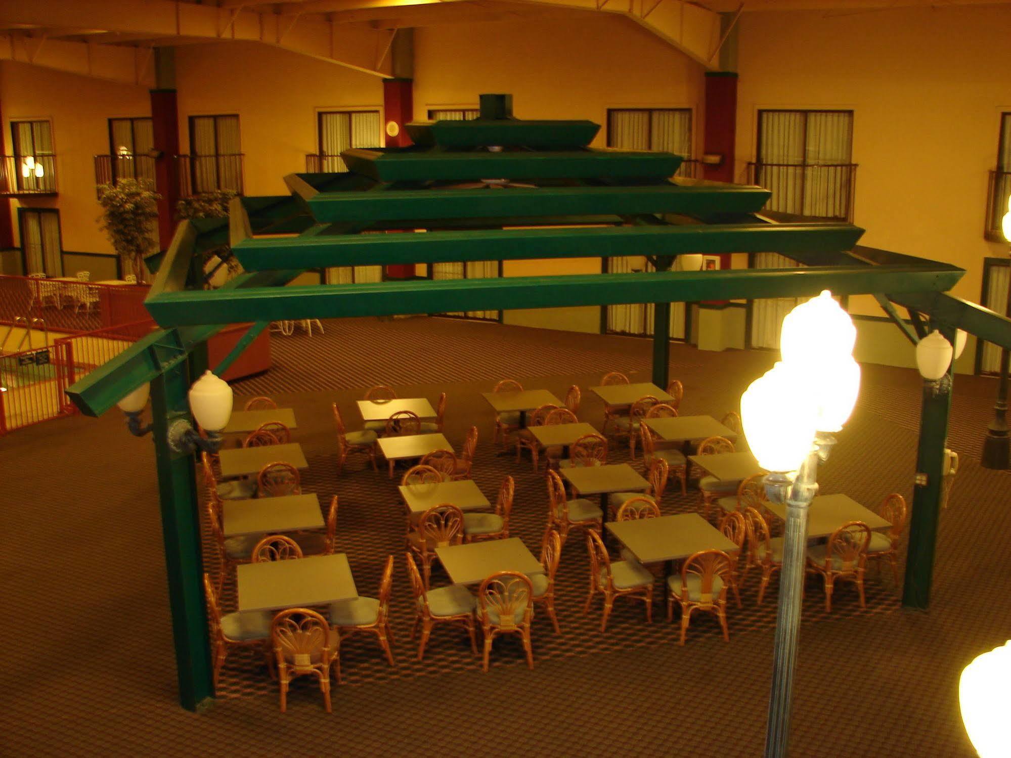 Econo Lodge Inn&Suites Altus Esterno foto